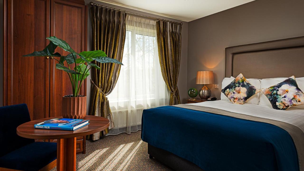 Longcourt House Hotel 4*